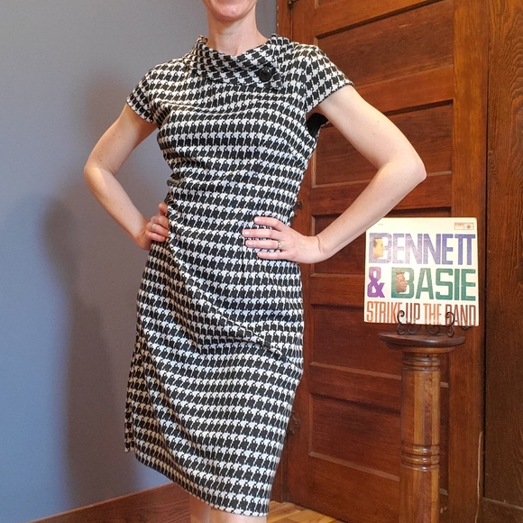 madison leigh Dresses & Skirts - Houndstooth 60's vibe dress black and white size 6